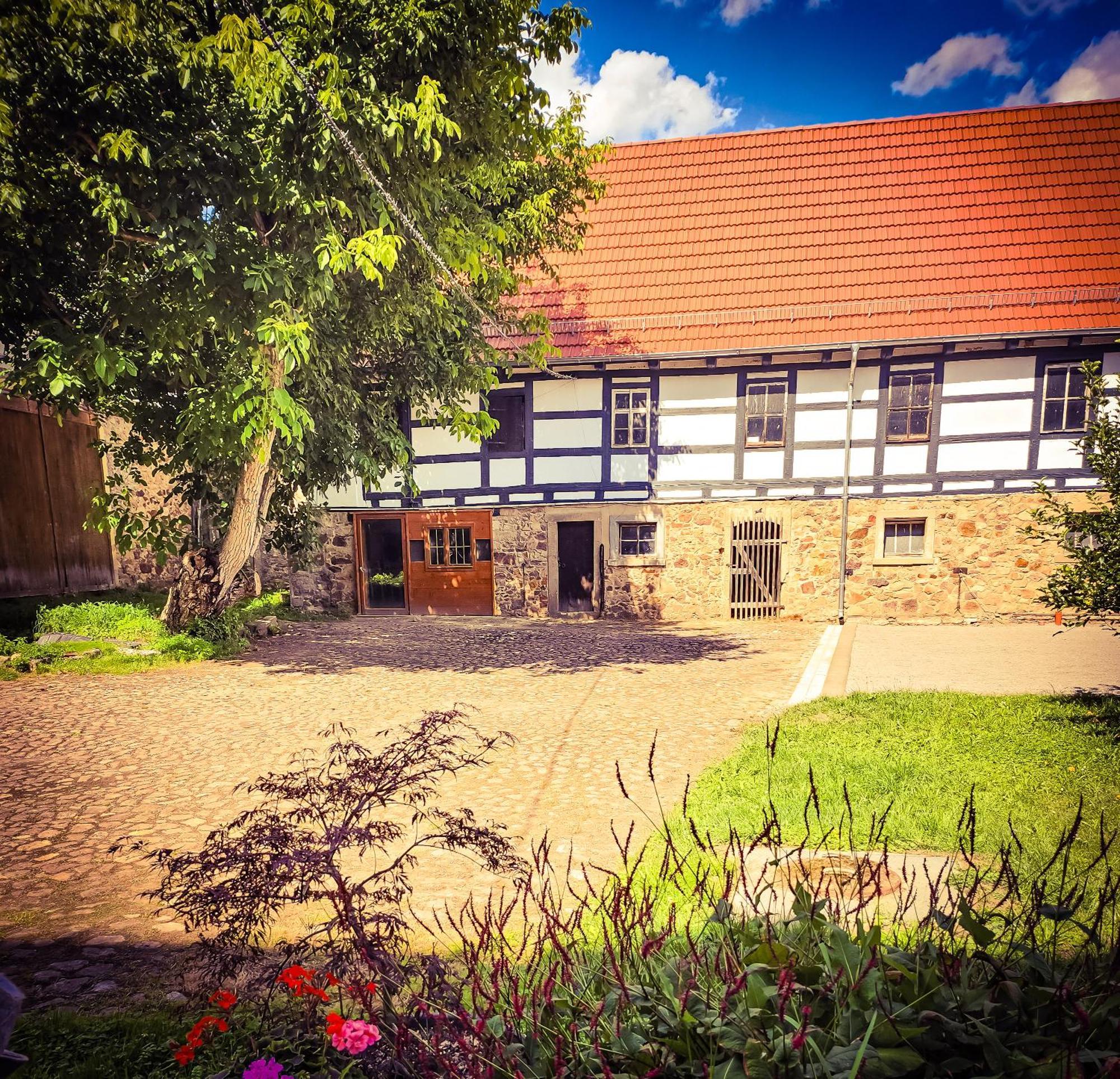 Schwalbenhof Hotel Lommatzsch Exterior photo